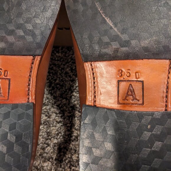 Adelante Shoe Handmade Custom - Classic Tan Leather Loafers - Slip on SZ 8.5 D - Picture 7 of 8